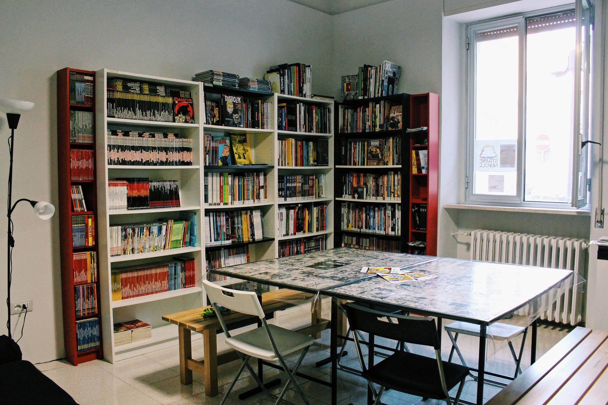 Biblioteca Strane Nuvole